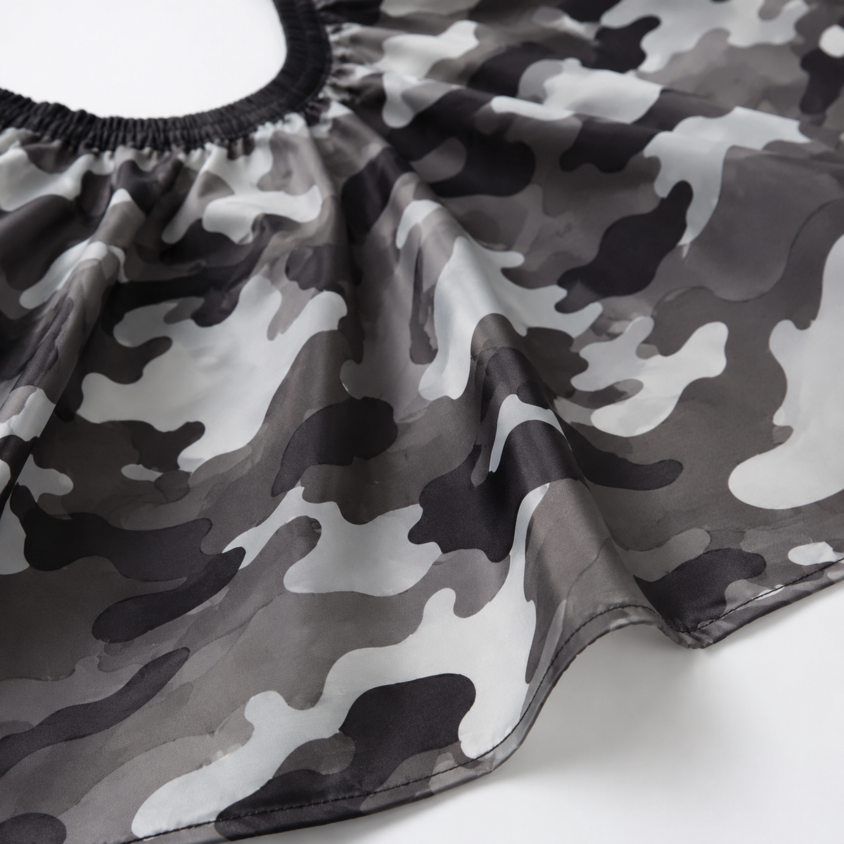 Beauty Style Capa de Corte Camuflaje Gris 140 × 160 cm – 0717137