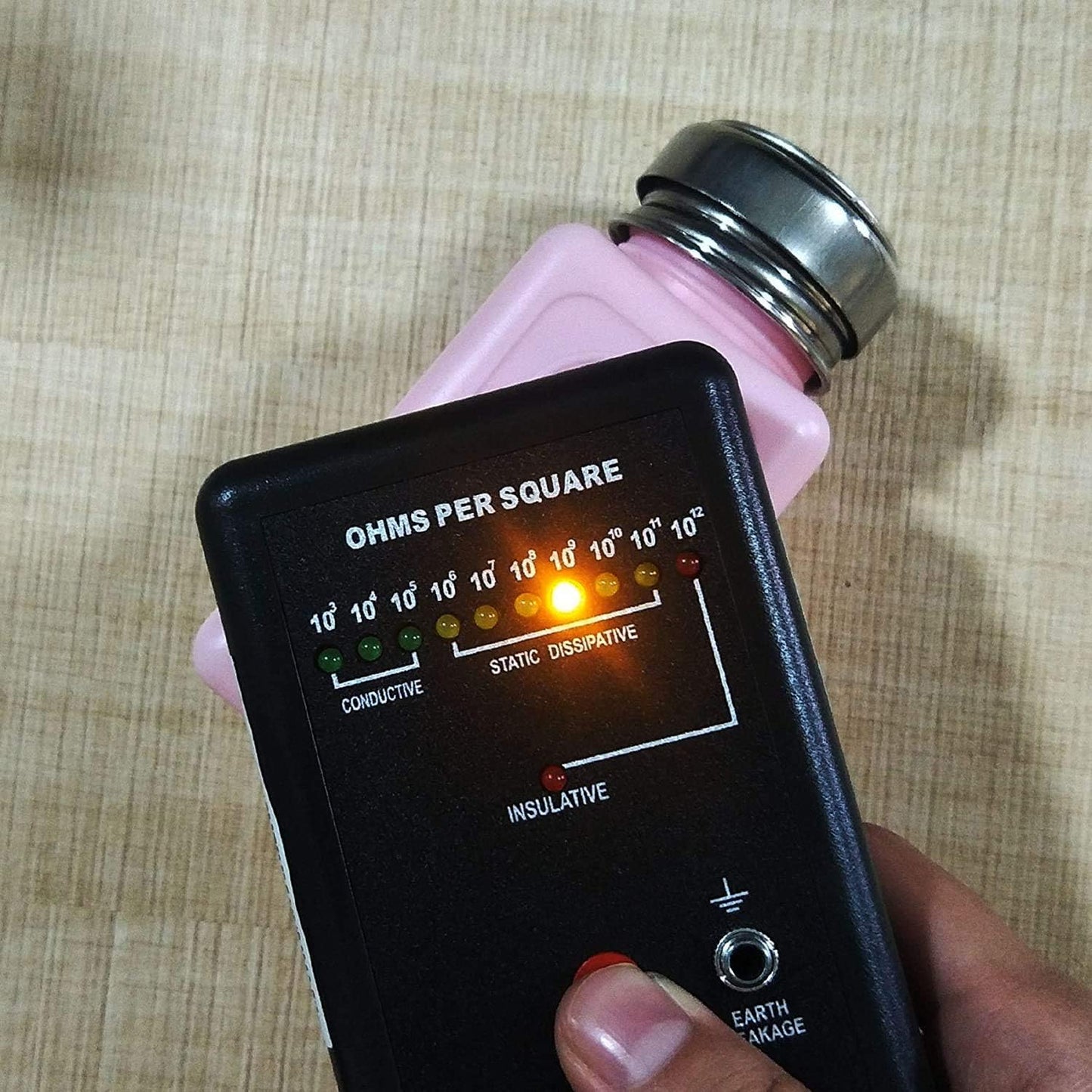 Cité Pompa de Acrílico con Tapa de Metal 200ml CP033 – Dispensador para Alcohol, Removedor y Líquidos de Salón