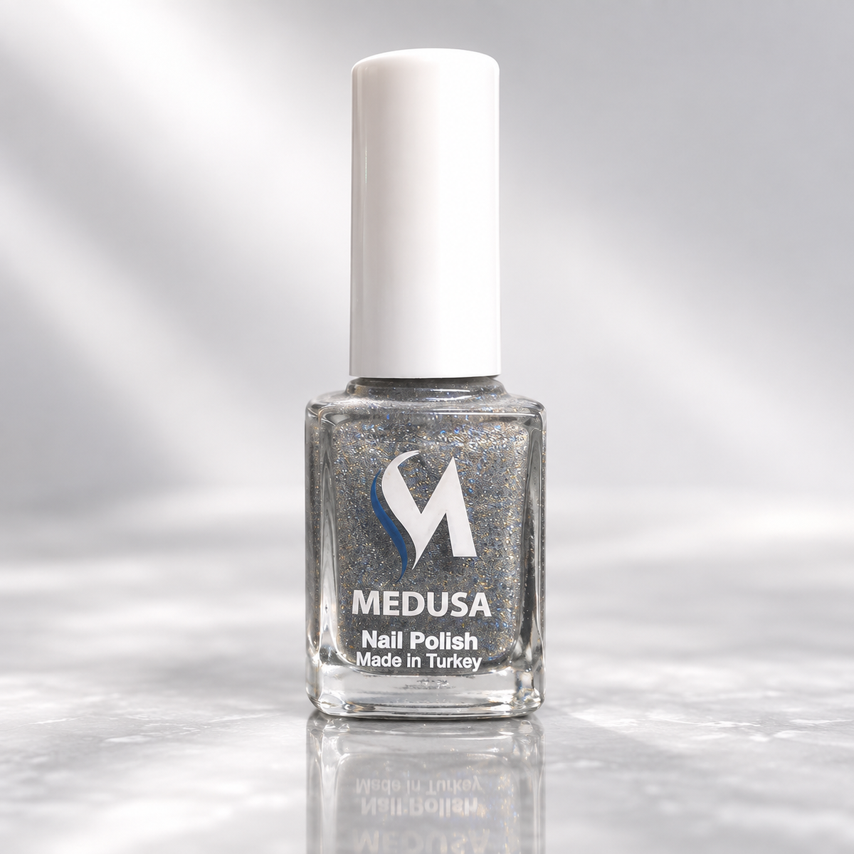 Medusa Esmalte de Uñas Plateado con Brillo 0.37 oz – MNP147